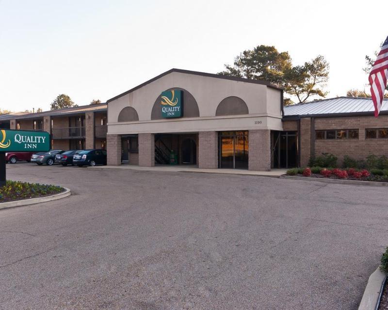 Quality Inn Tupelo Exterior photo