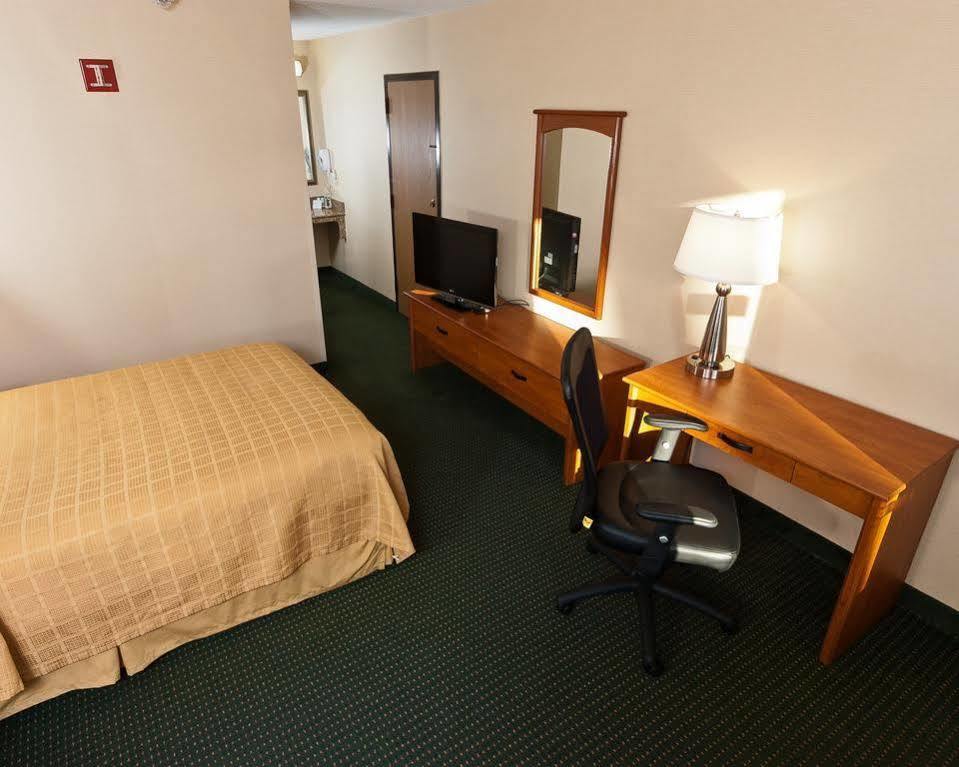 Quality Inn Tupelo Exterior photo