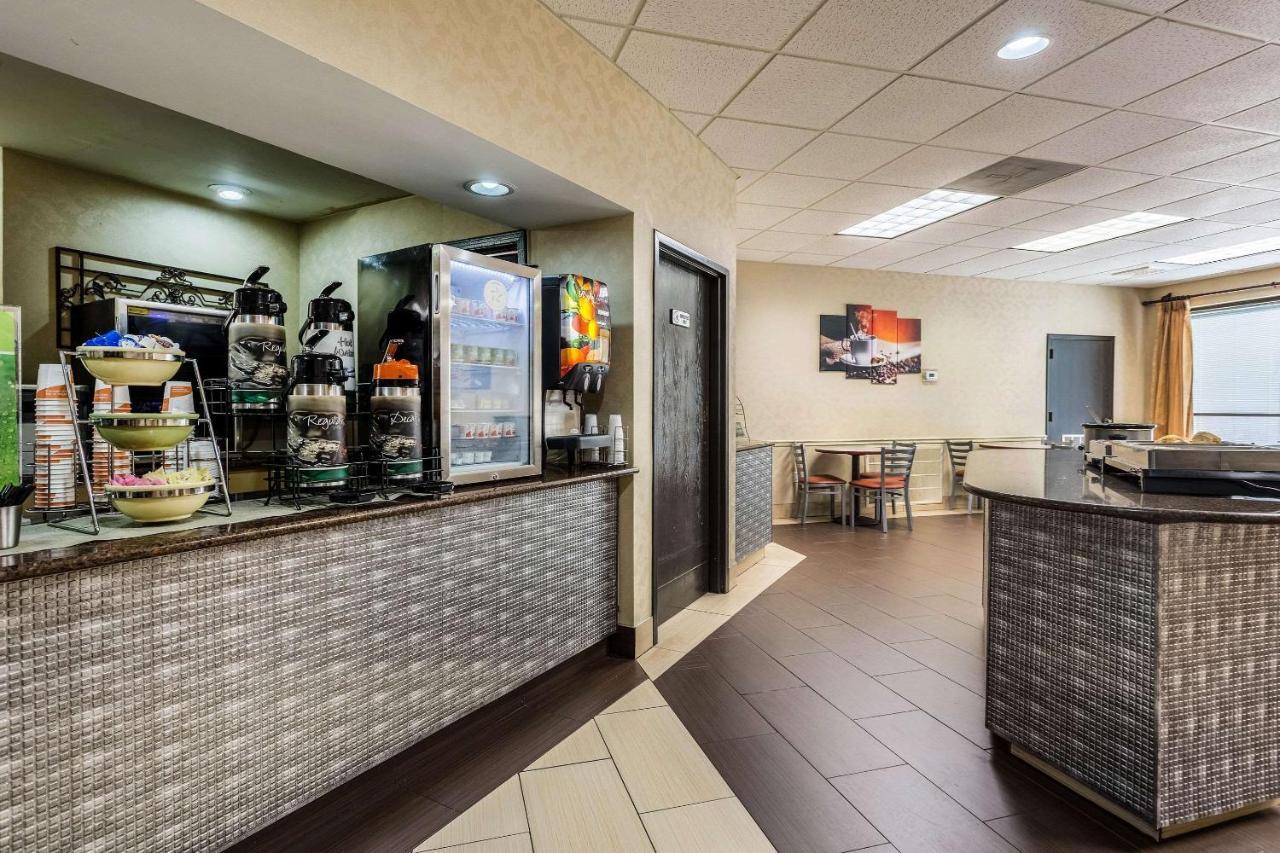 Quality Inn Tupelo Exterior photo