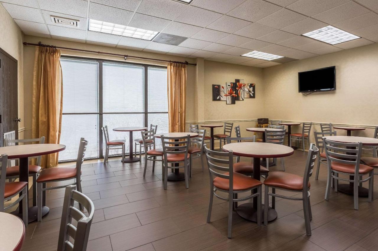 Quality Inn Tupelo Exterior photo