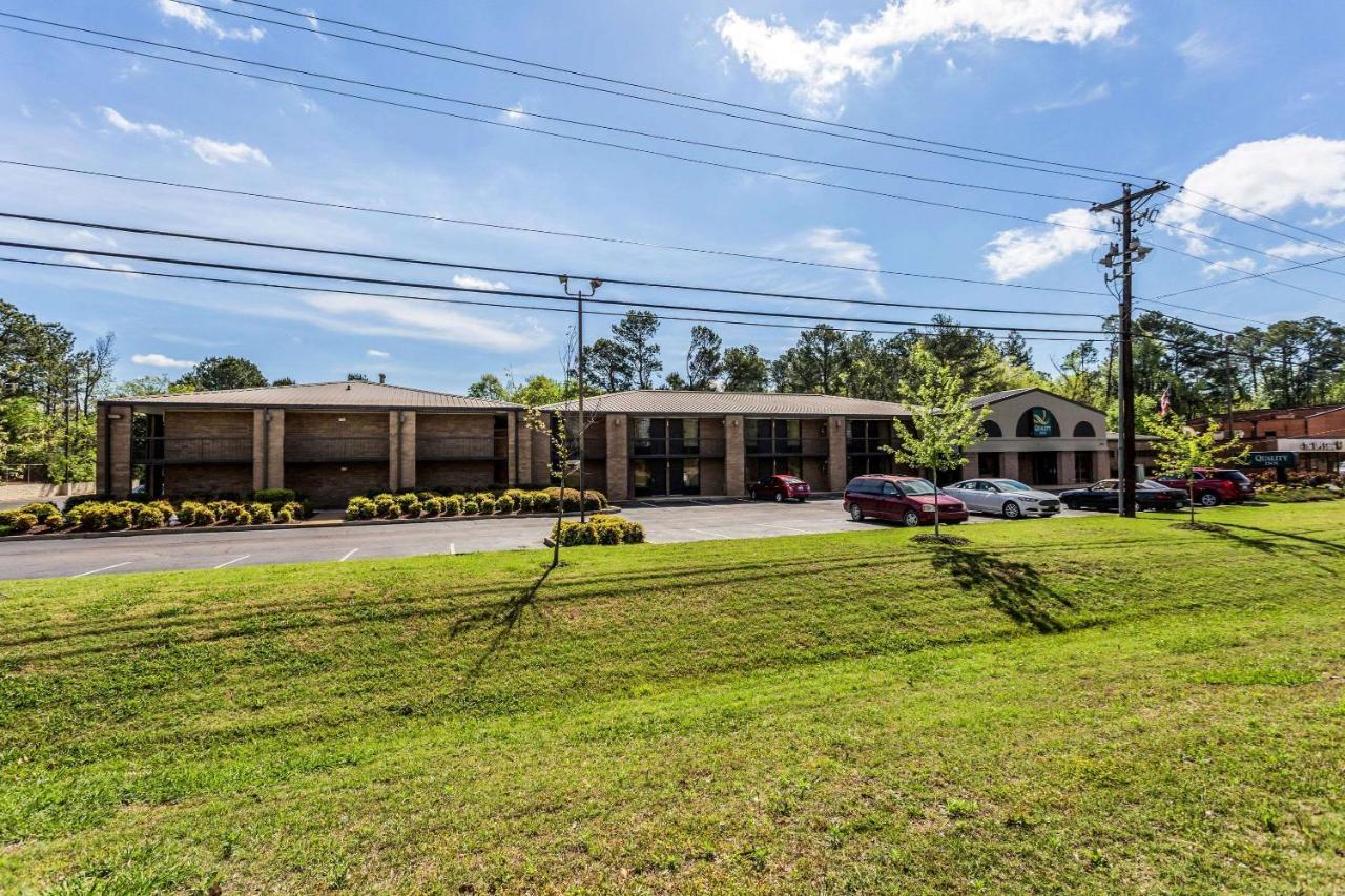 Quality Inn Tupelo Exterior photo